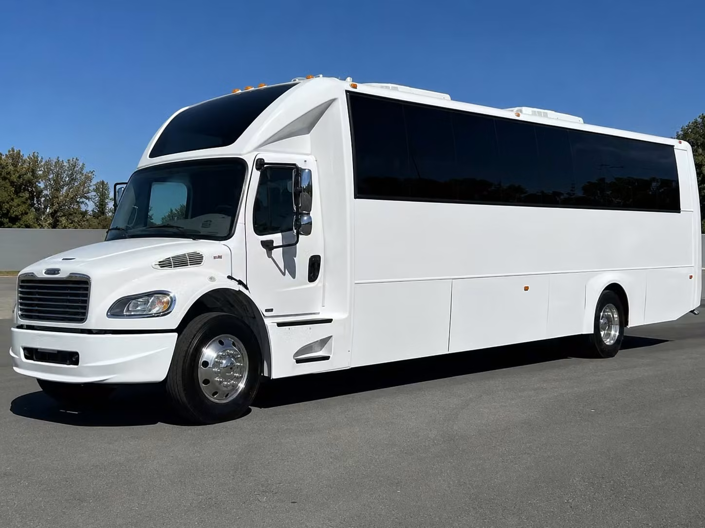party bus rentals for wando lucy beckham and oceanside collegiate prom nights in mount pleasant